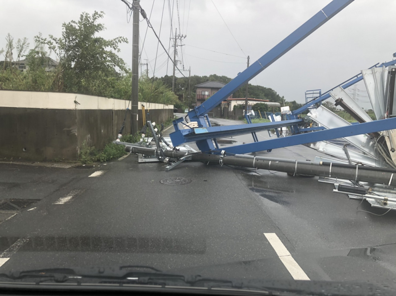 ブログ始めました　～台風15号～